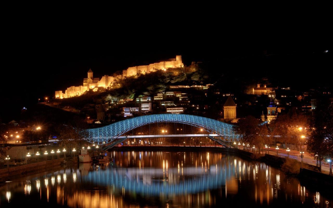 Freedom Square Apart Hotel Tbilisi Exteriör bild